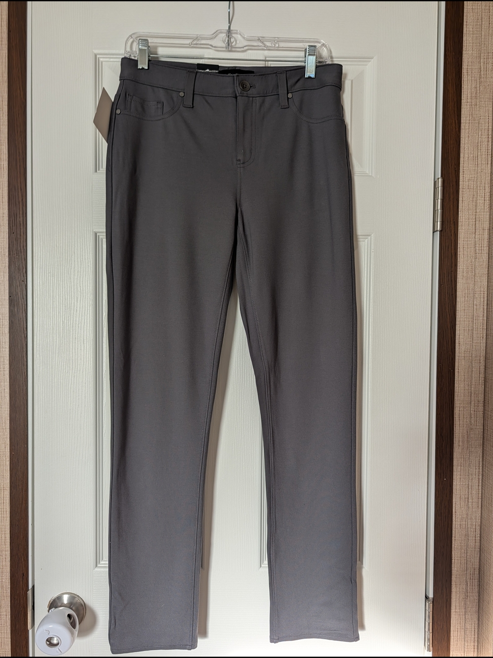 Calvin Klein Jeans Women's Straight Leg Pants in Charcoal